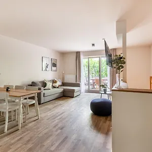 Aparthotel Schoenhouse Street